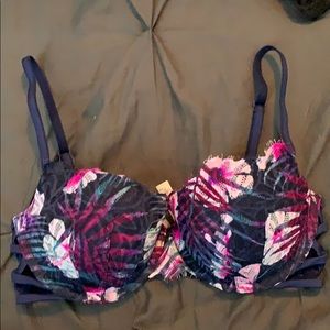 Brand new 32D PINK Bra